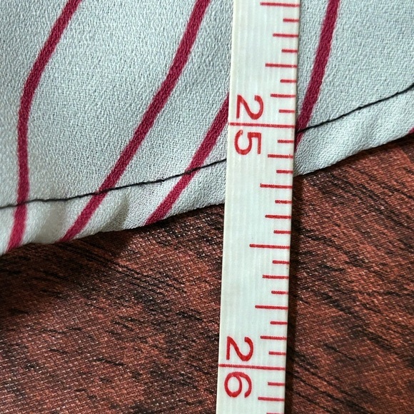 WHBM Floral Flowy Poncho Style Blouse SIze Medium - Picture 5 of 5